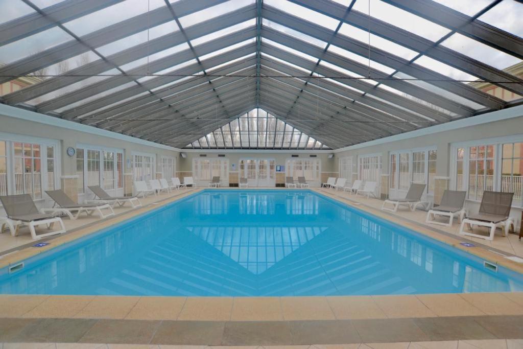 6-Person Apartment With Swimming Pool Tennis Court And Free Parking 25 Le Touquet Exterior photo